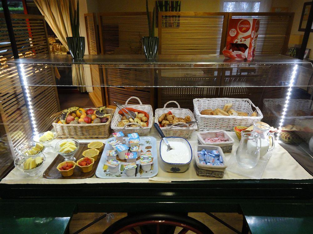 Brit Hotel Аржантан Екстериор снимка