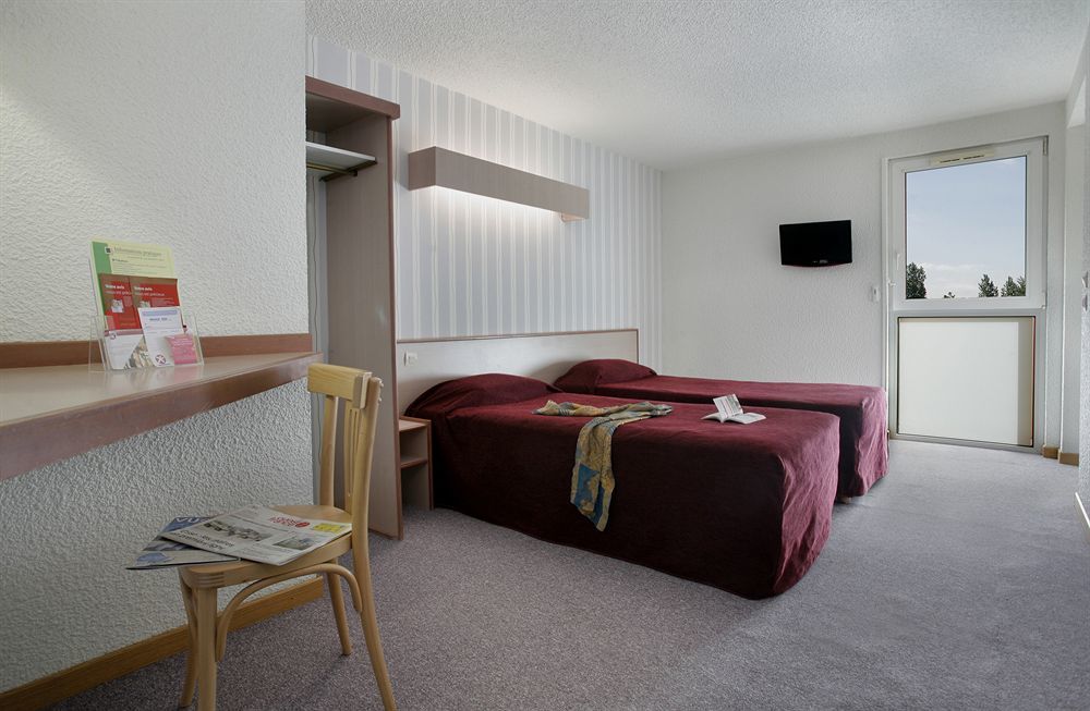 Brit Hotel Аржантан Екстериор снимка