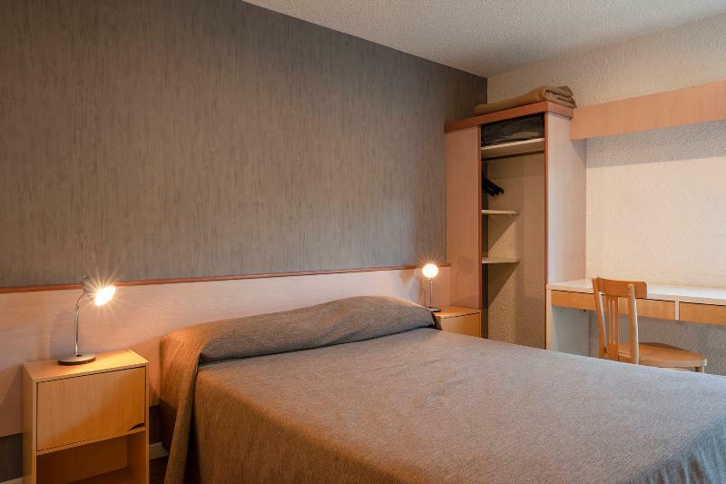 Brit Hotel Аржантан Екстериор снимка